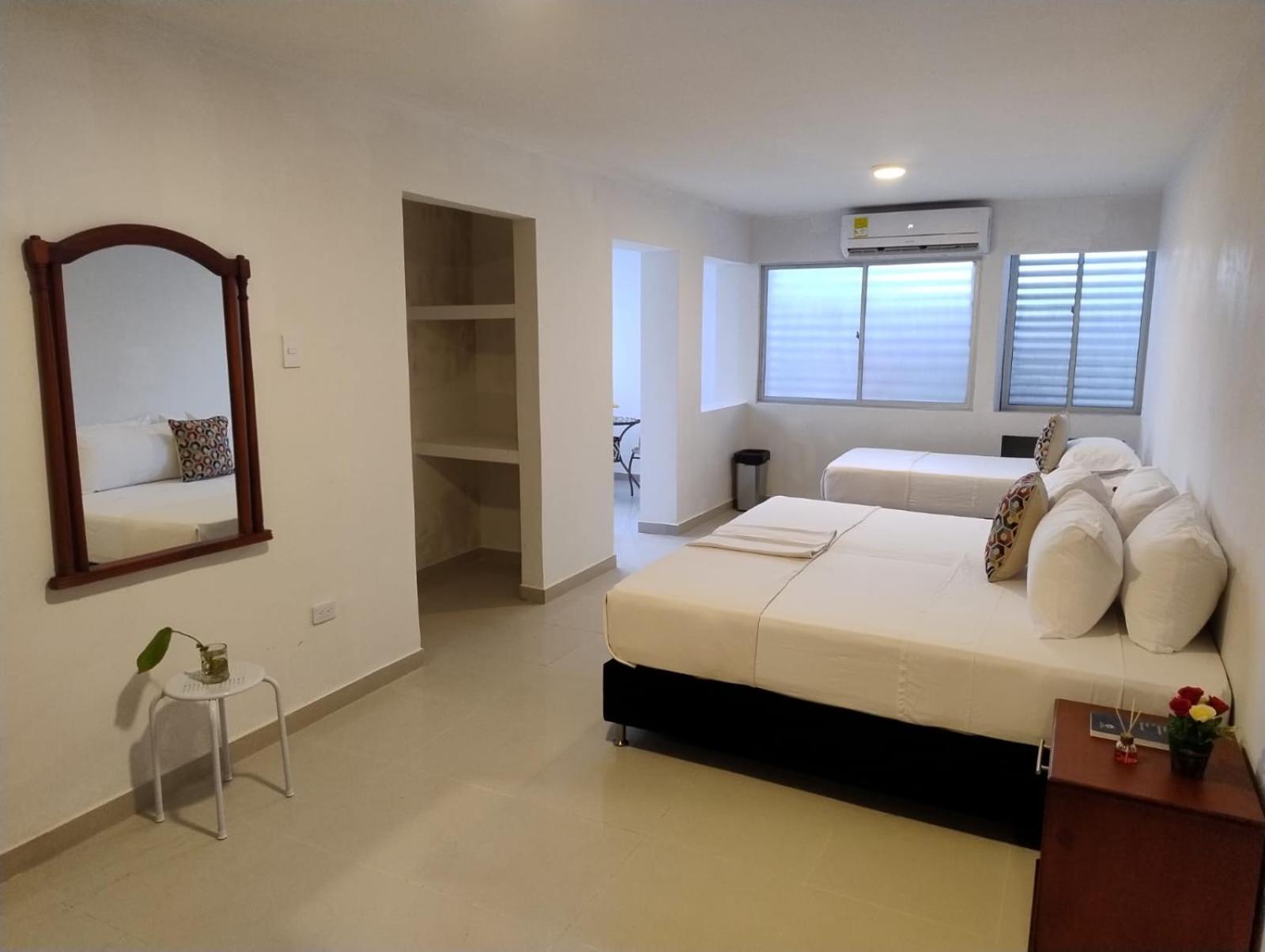 Hostel Dorado Plaza Getsemani Cartagena Esterno foto